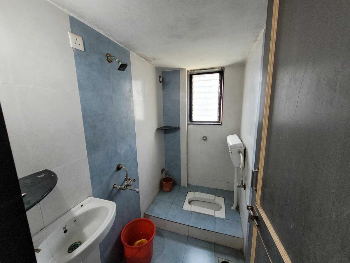 SPOT ON 72974 Gokul Lodge Pune Exterior foto